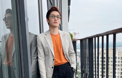 Diễn viên Đình Tú nổi bật với những bộ suit lịch lãm từ Juanstailor