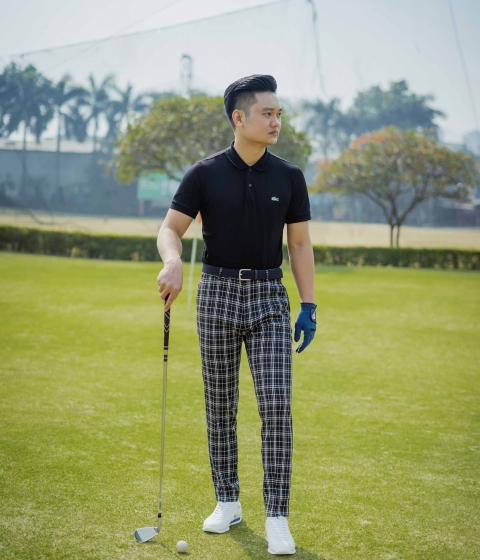 Quần Golf Kẻ Đen Basic Trẻ Trung