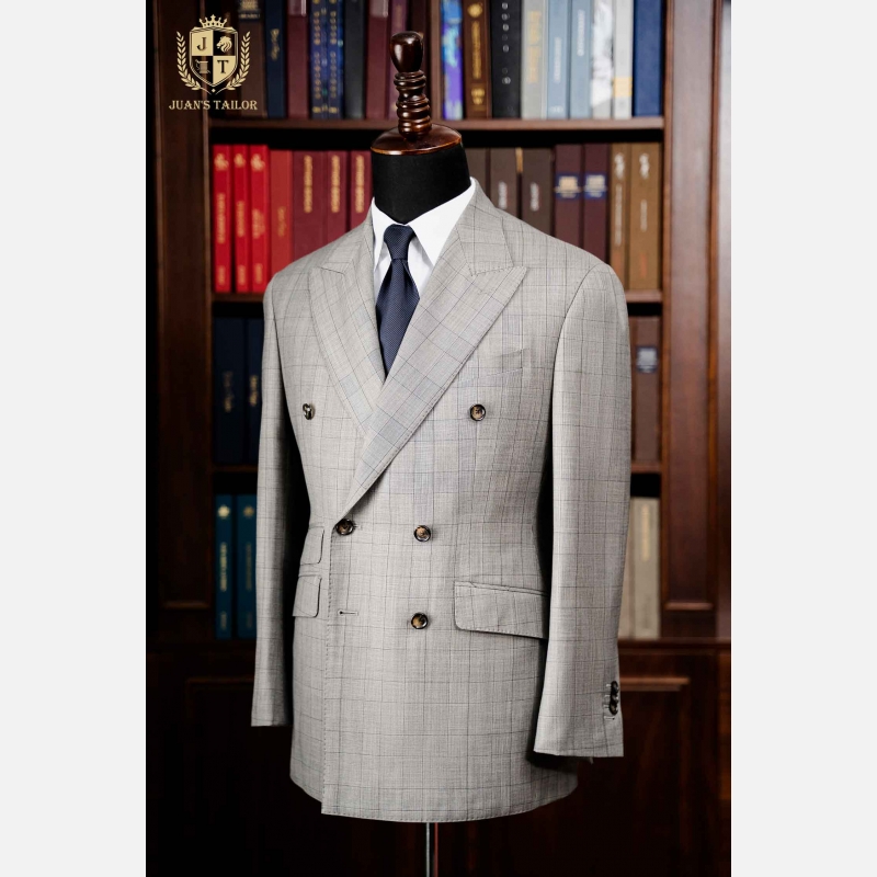 DOUBLE-BREASTED LIGHT GREY CHECK 