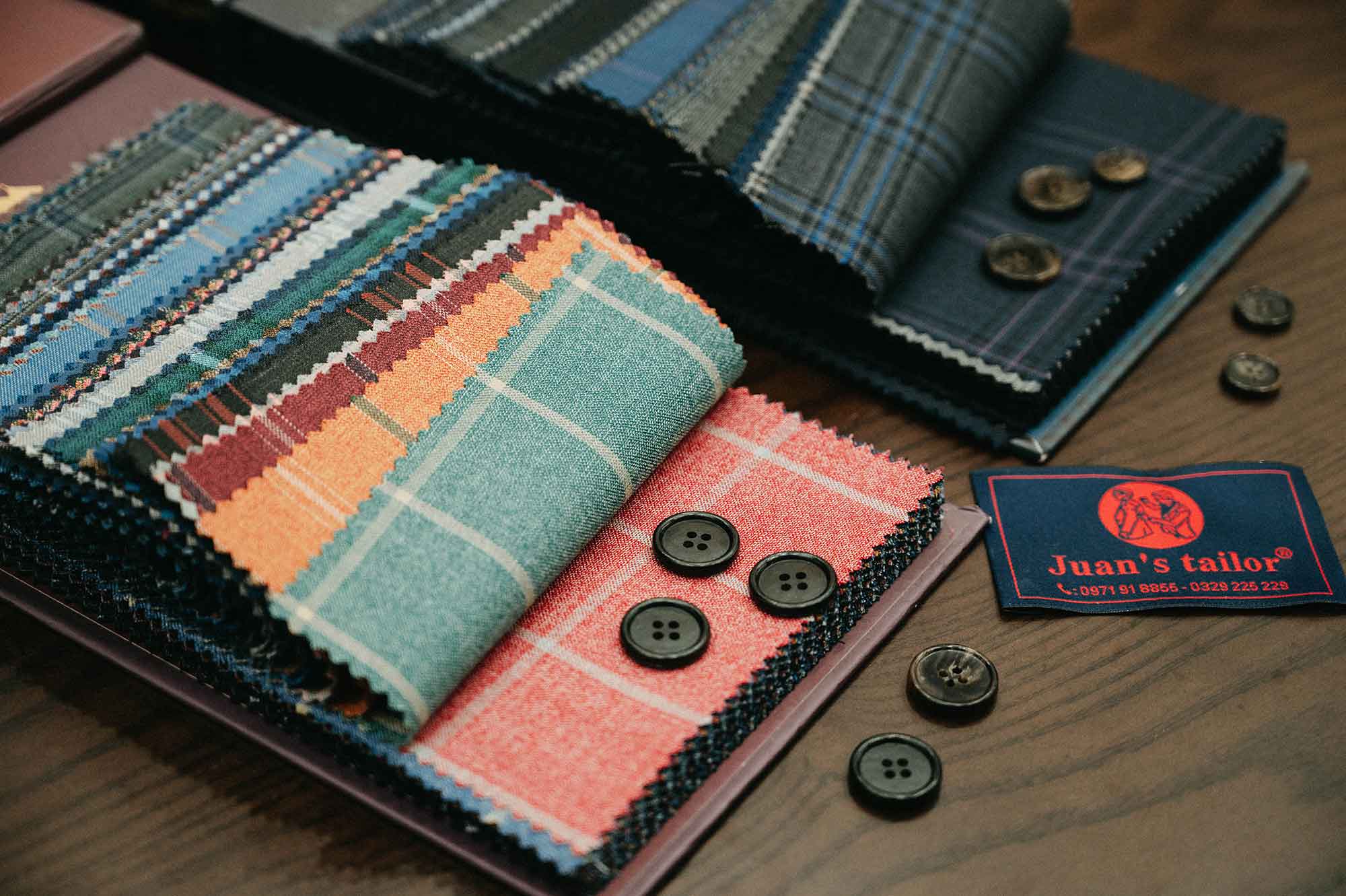 Tùy theo vóc dáng, size áo vest sẽ cần lượng vải may phù hợp 