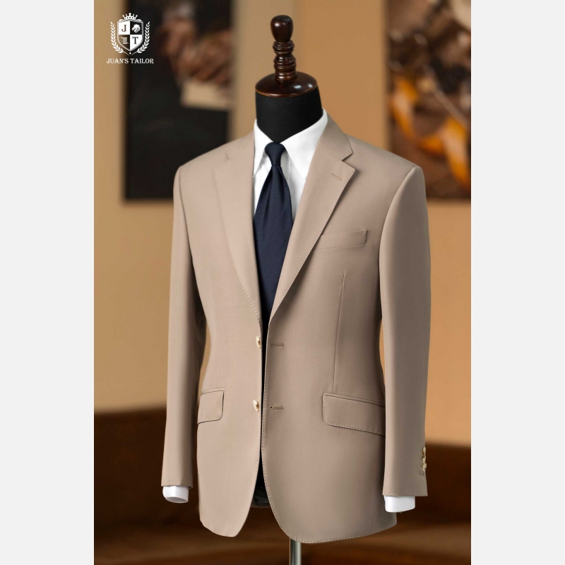 Vest nam may sẵn được sản xuất theo form tiêu chuẩn với nhiều size khác nhau 