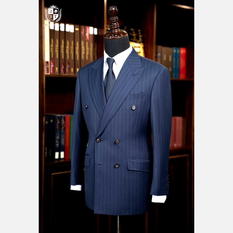 Mẫu vest nam kẻ sọc dọc 