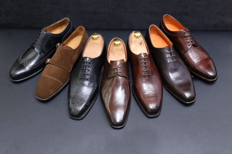 Giầy tây thường được may từ các chất liệu da
