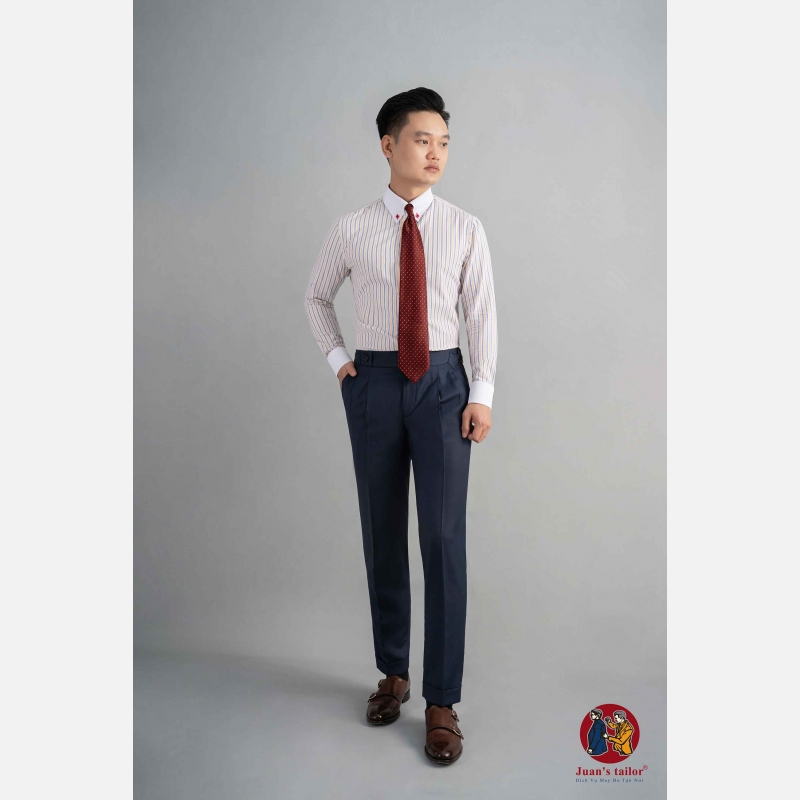 Giầy tây kết hợp cùng áo sơ mi, quần tây