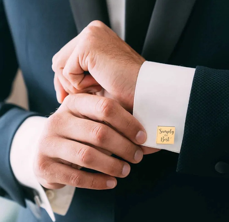 Khuy măng sét thể hiện được sự chỉn chu của người mặc