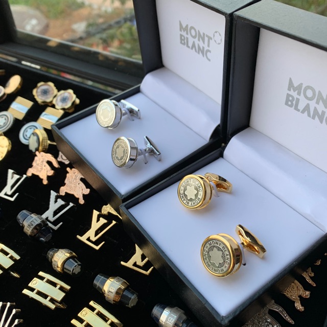 Khuy măng sét Montblanc nổi bật với thiết kế cổ điển