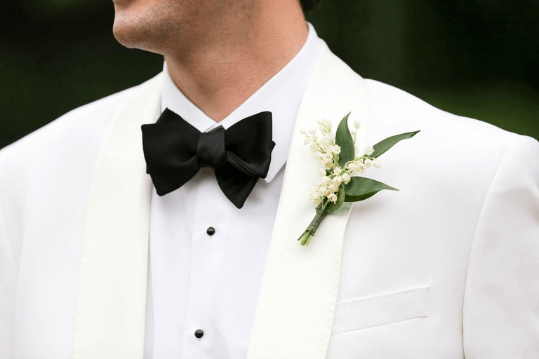 Nơ nam thể tạo được điểm nhấn cho bộ trang phục