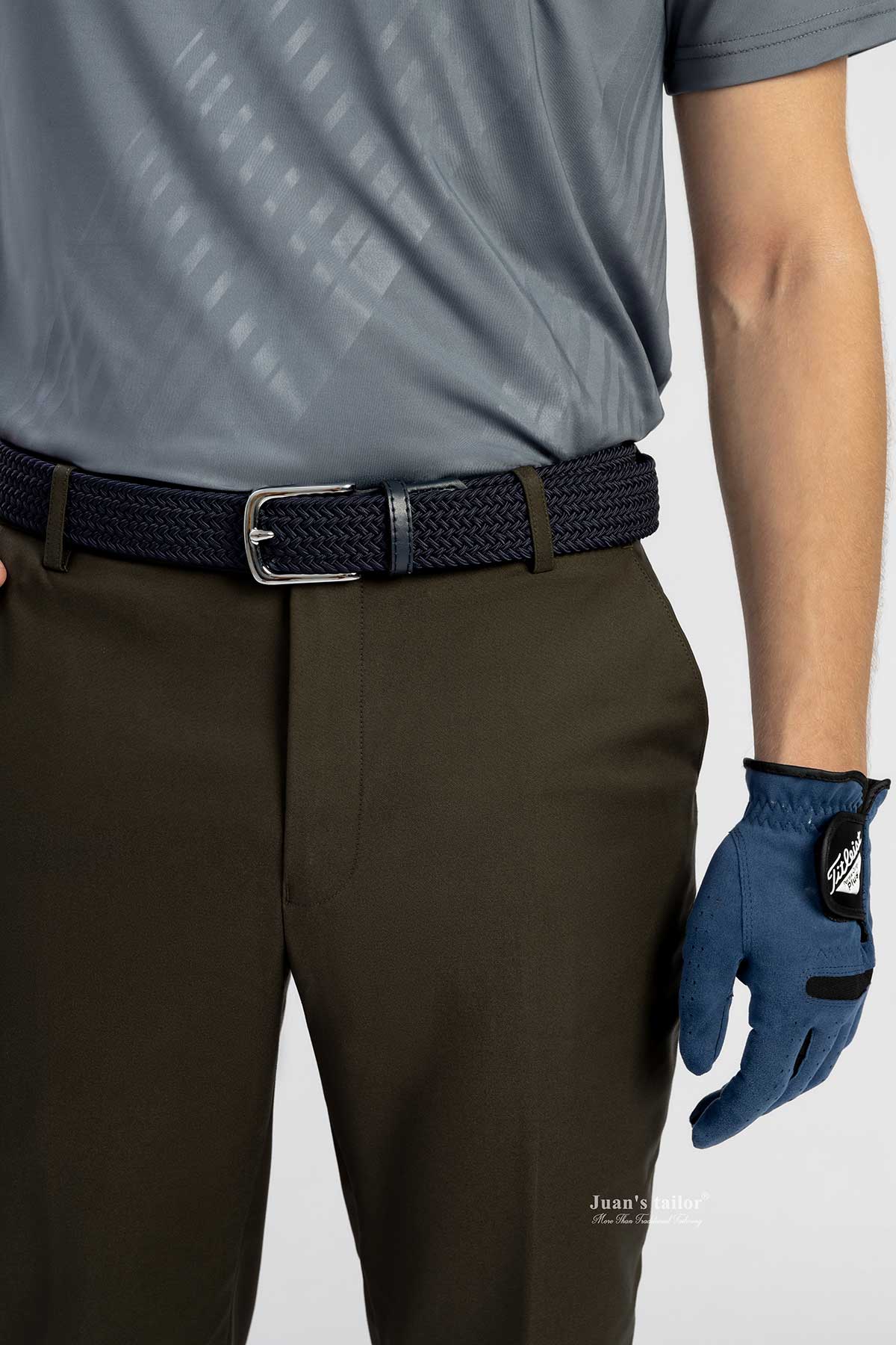 Mẫu thắt lưng da phổ biến, phù hợp với nhiều trang phục