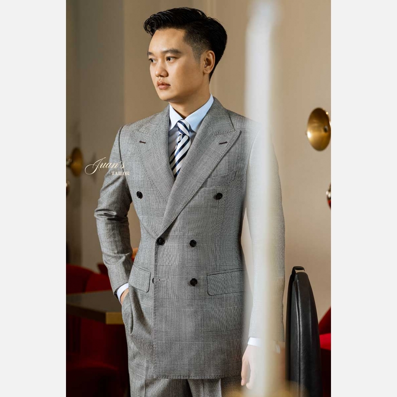 Nên kết hợp với áo sơ mi, cà vạt khi mặc suit 4 cúc 
