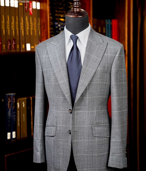 THE GREY TAILOR SUIT